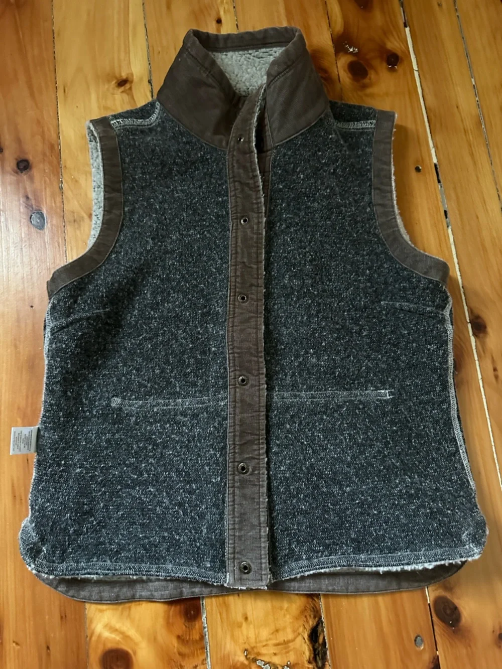 Toad&Co Sheridan Telluride Heritage Sherpa Vest - Picture 8 of 11